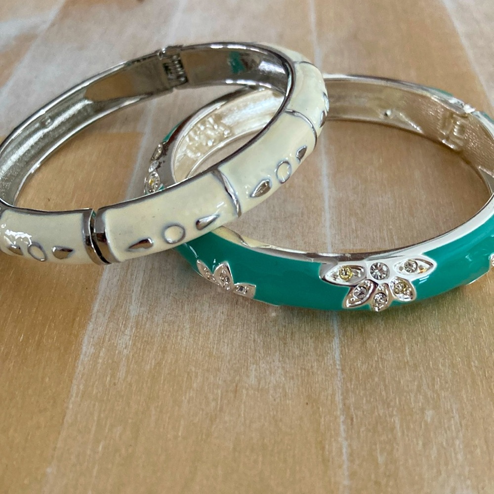 2 clip together bracelets 1 turquoise color 1 off white